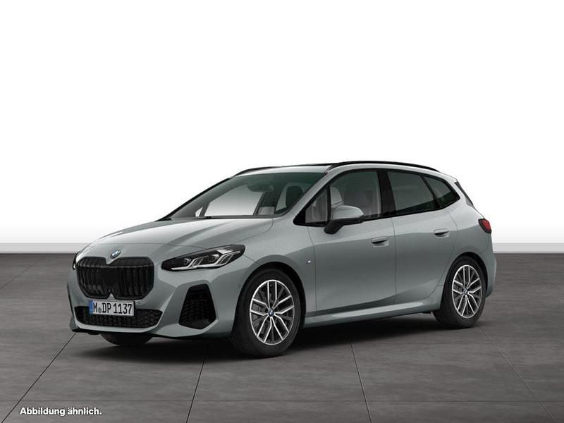 Gebraucht BMW 220 Active Tourer M Sport 156 PS (114 kW) 2025 Grau Van / Kleinbus