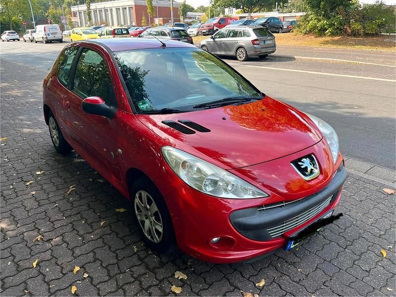 Rot Gebraucht 2012 Peugeot 206+ Kleinwagen | 1.550 € (Superpreis) - Bild 1/4
