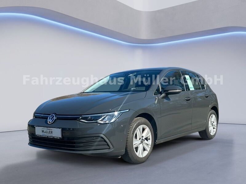 Grau Gebraucht 2022 VW Golf VIII Life Limousine | 19.950 € (Guter Preis) - Bild 1/4