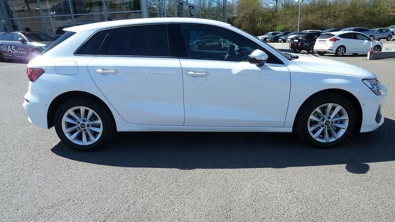 Gebraucht Audi A3 150 PS (110 kW) 2025 Arkonaweiß Limousine