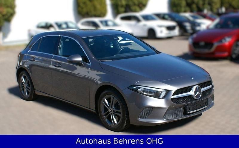 Gebraucht Mercedes A250 Progressive 224 PS (164 kW) 2018 Grau metallic Limousine