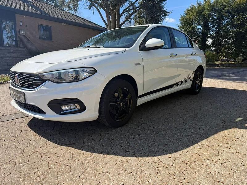 Gebraucht Fiat Tipo 95 PS (69 kW) 2017 Weiß Limousine