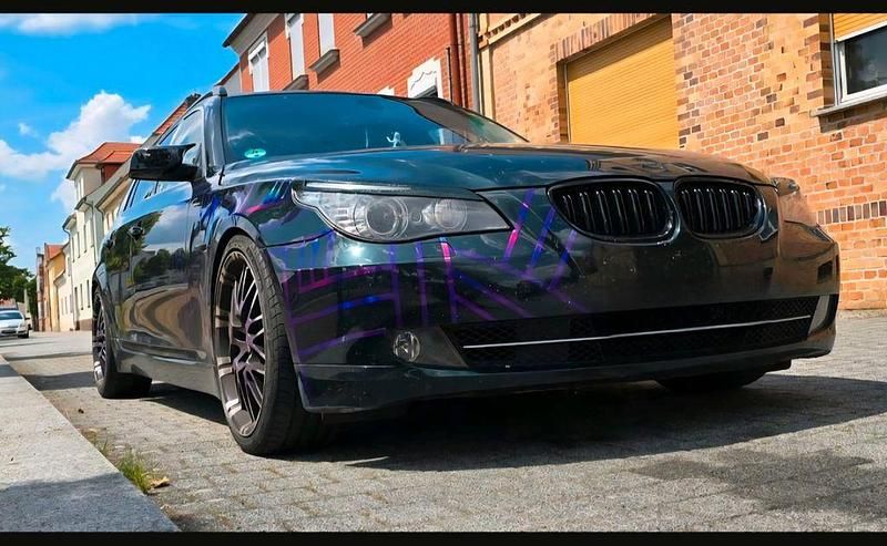 Grün Gebraucht 2008 BMW 530 Performance Kombi | 6.600 € (Guter Preis) - Bild 1/4