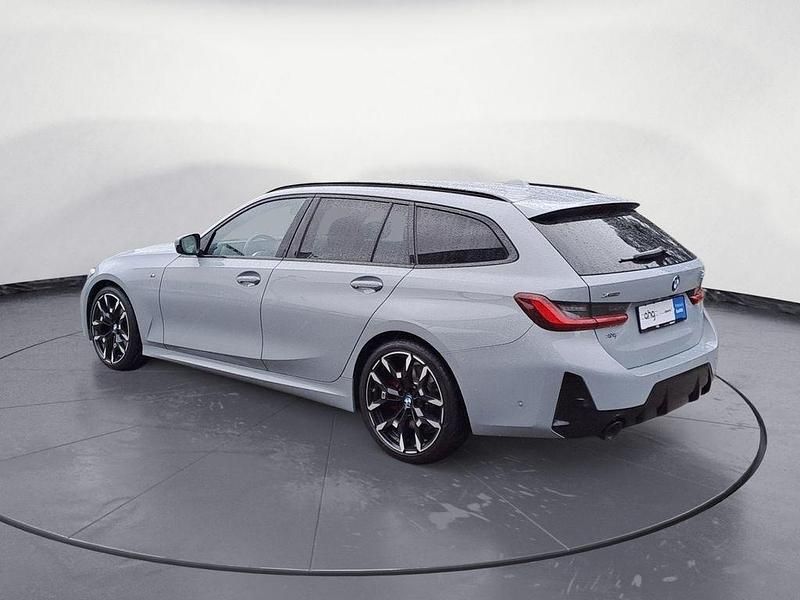 Gebraucht BMW 320 Performance 190 PS (139 kW) 2024 Grau Kombi