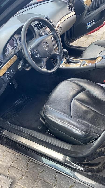 Gebraucht Mercedes E320 Avantgarde 224 PS (164 kW) 2007 Schwarz Kombi