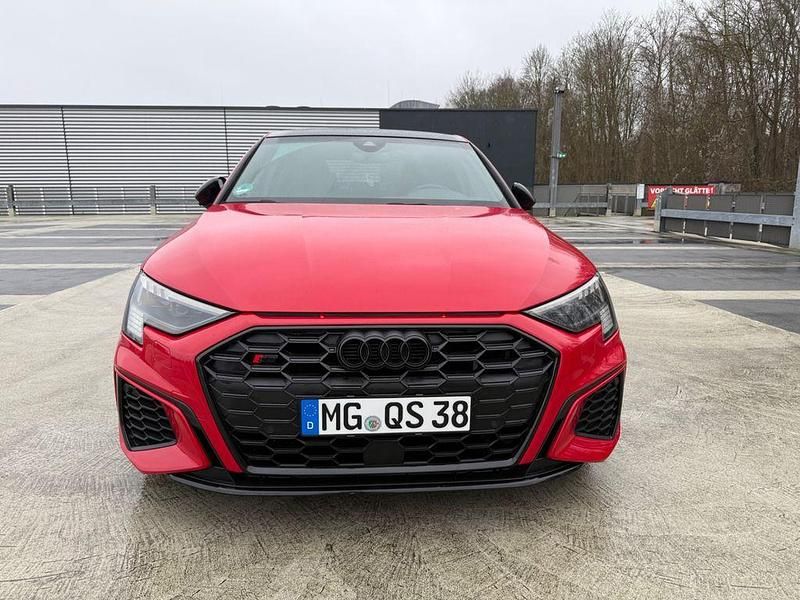 Gebraucht Audi S3 Ambiente 310 PS (228 kW) 2021 Rot Limousine