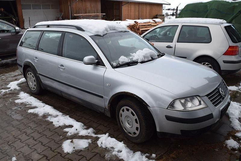 Gebraucht VW Passat 101 PS (74 kW) 2003 Silber Kombi