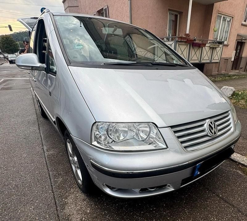 Silber Gebraucht 2008 VW Sharan Van / Kleinbus | 5.500 € (Teuer) - Bild 1/4