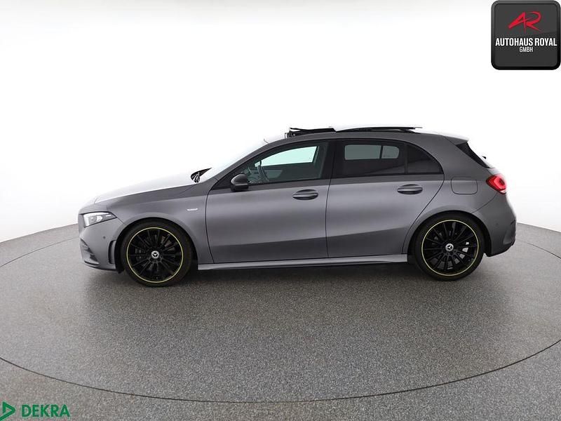 Gebraucht Mercedes A250 AMG Edition 1 224 PS (164 kW) 2018 Mountaingrau magno Limousine