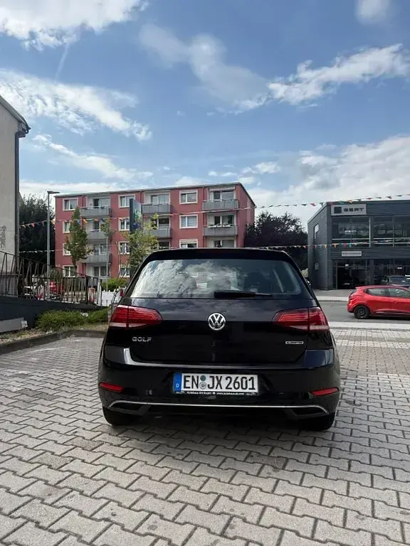 Gebraucht VW Golf VIII Highline 131 PS (96 kW) 2020 Schwarz Limousine