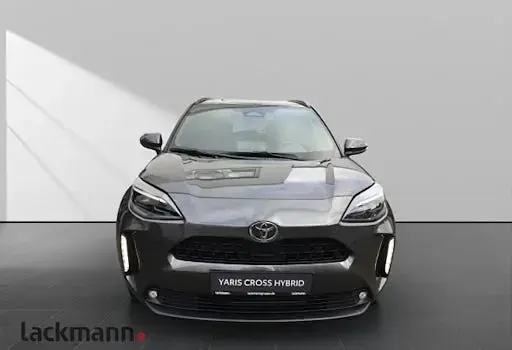 Neu Toyota Yaris Cross 130 PS (95 kW) 2026 Grau SUV