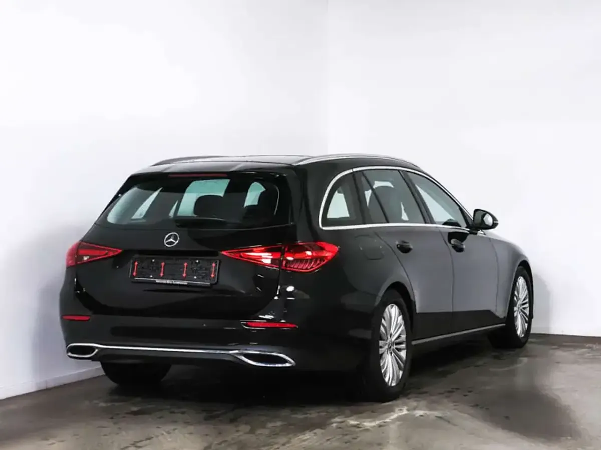 Gebraucht Mercedes C180 Avantgarde 170 PS (125 kW) 2025 Obsidianschwarz  metalliclack Kombi