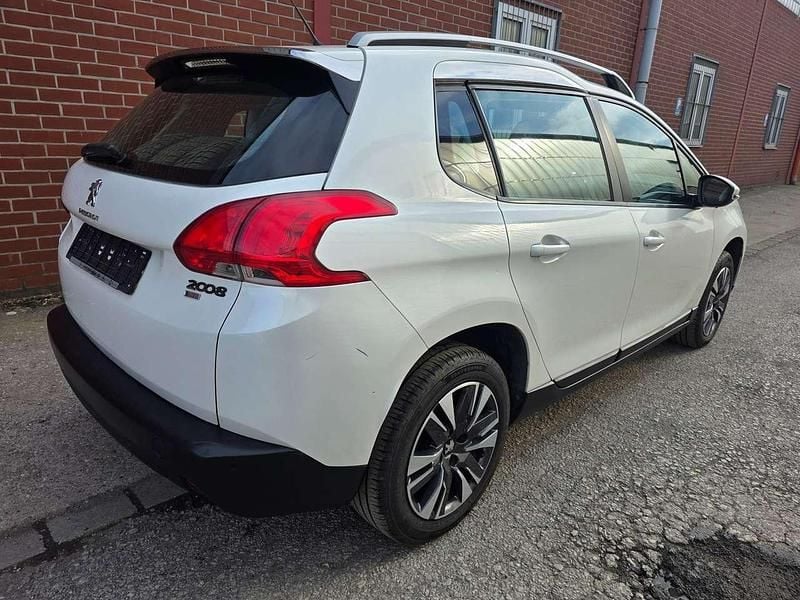 Gebraucht Peugeot 2008 Active 82 PS (60 kW) 2014 Weiss perlglänzend/ SUV