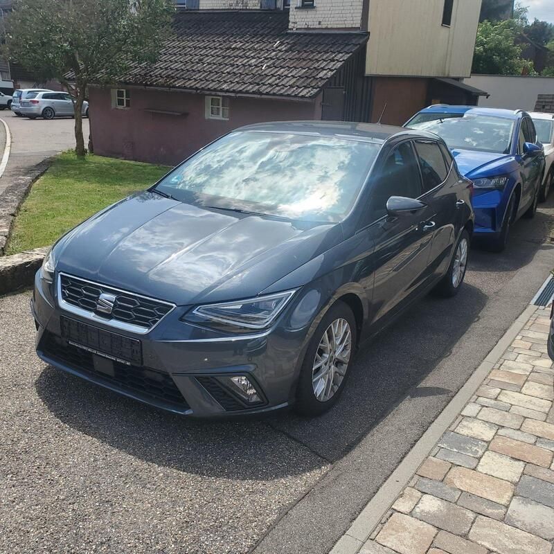 Grau Gebraucht 2023 Seat Ibiza FR Kleinwagen | 18.920 € (Fairer Preis) - Bild 1/4