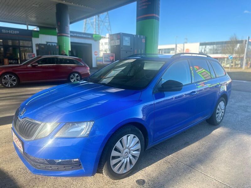 Blau Gebraucht 2018 Skoda Octavia Ambition Kombi | 7.500 € (Guter Preis) - Bild 1/4