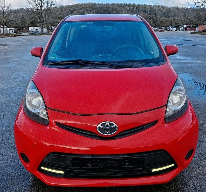 Gebraucht Toyota Aygo 68 PS (50 kW) 2012 Kleinwagen