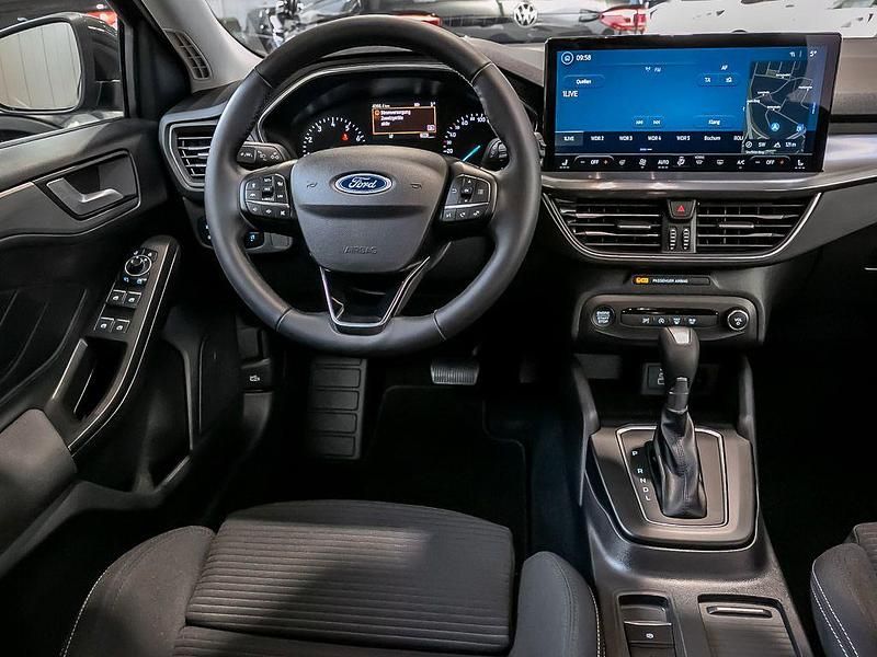 Gebraucht Ford Focus Titanium 155 PS (114 kW) 2025 Grau Limousine