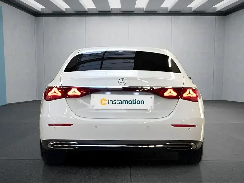 Gebraucht Mercedes E200 204 PS (150 kW) 2024 Weiß Limousine
