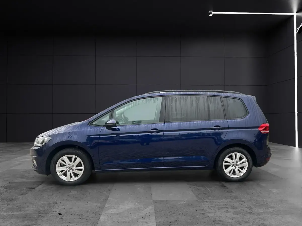 Gebraucht VW Touran Comfortline 150 PS (110 kW) 2021 Atlantik blue metallic Van / Kleinbus