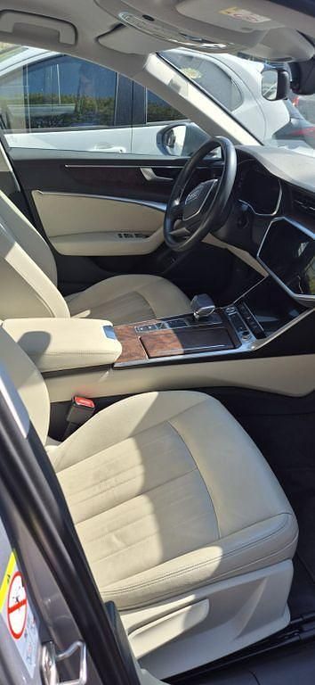 Second-hand Audi A6 Premium 299 CP (219 kW) 2020 Argintiu Berlinǎ