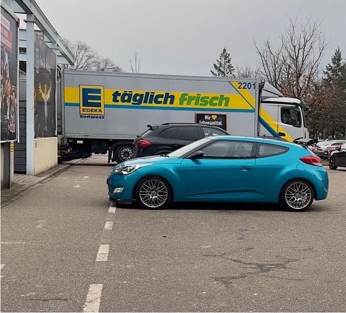 Gebraucht Hyundai Veloster 140 PS (102 kW) 2012 Silber Kleinwagen