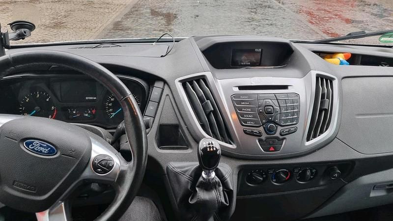 Gebraucht Ford Transit 2018 Weiß Limousine