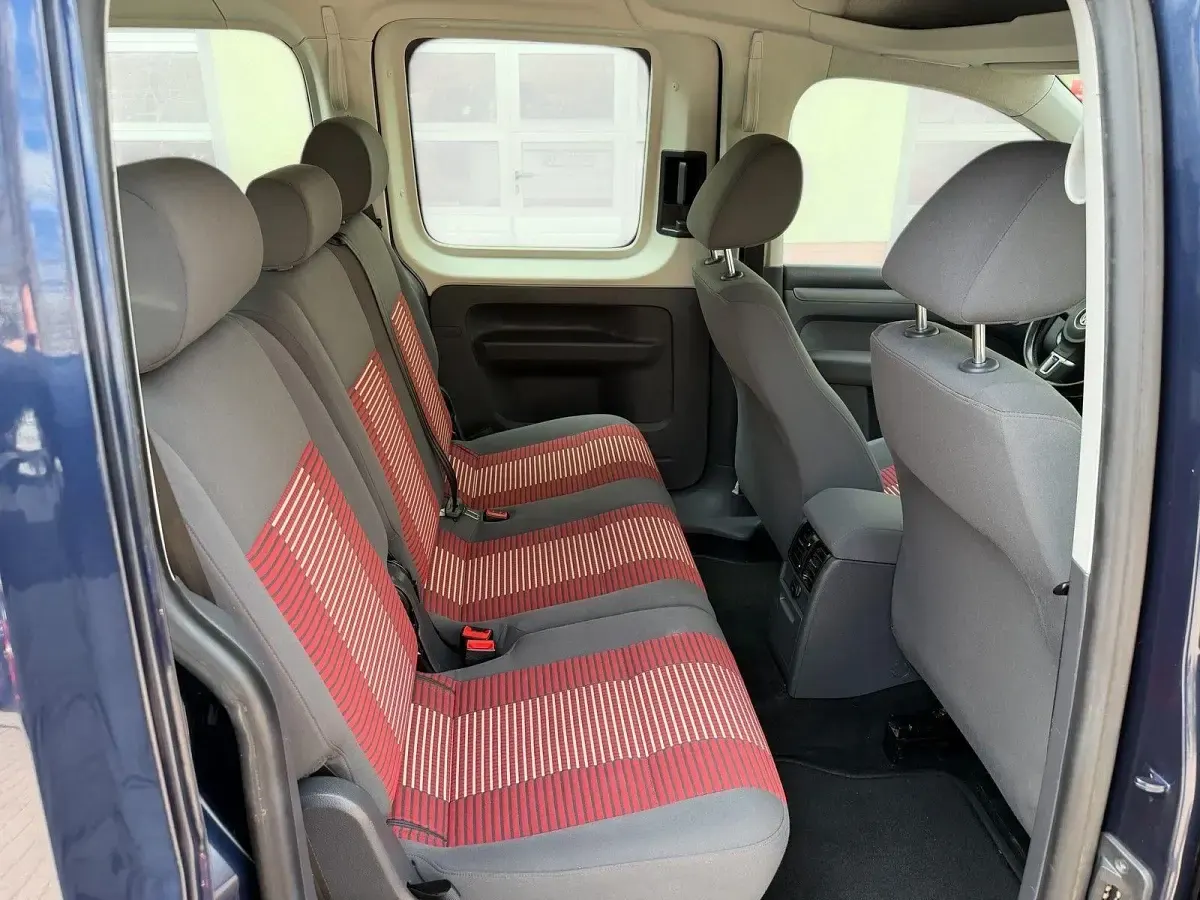 Second-hand VW Caddy Maxi Edition 102 CP (75 kW) 2012 Albastru Monovolum