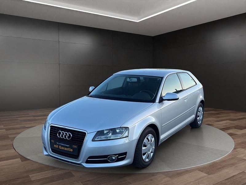 Gebraucht Audi A3 Attraction 125 PS (91 kW) 2011 Silber Kleinwagen