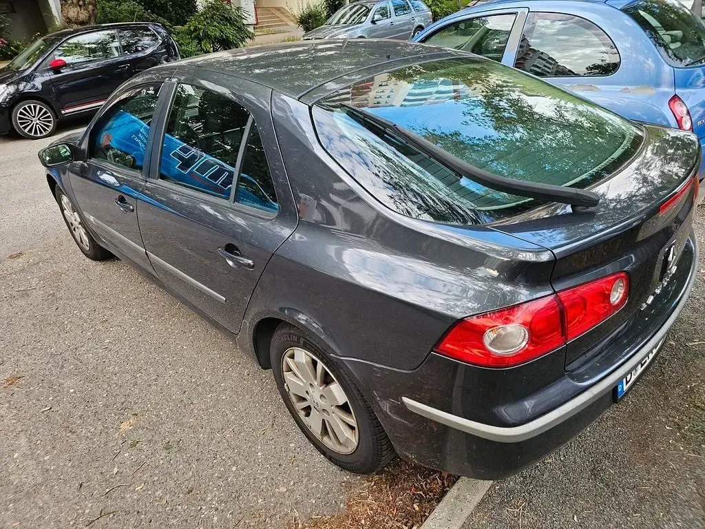 Gebraucht Renault Laguna II 135 PS (99 kW) 2006 Schwarz Kleinwagen