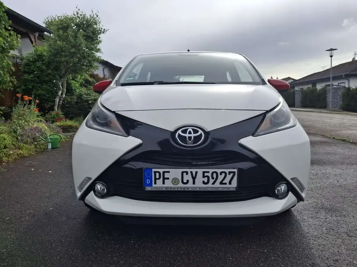 Gebraucht Toyota Aygo X-play 69 PS (50 kW) 2016 Kleinwagen