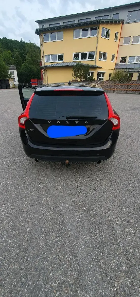Gebraucht Volvo V60 205 PS (150 kW) 2011 Schwarz Kombi