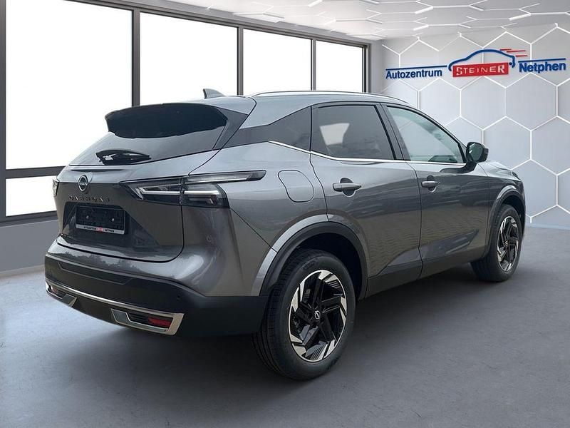 Neu Nissan Qashqai N-Connecta 158 PS (116 kW) 2026 Grau SUV