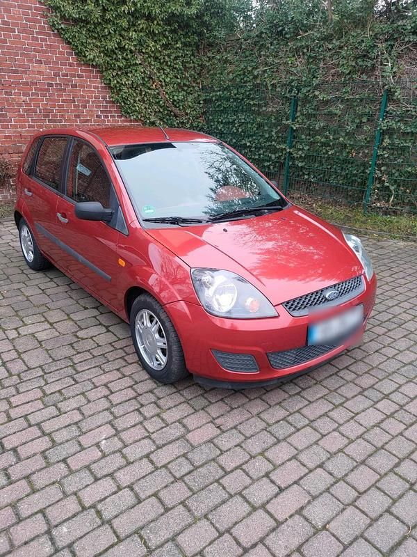 Gebraucht Ford Fiesta 75 PS (55 kW) 2006 Rot Kleinwagen