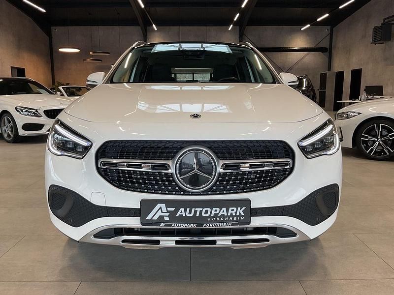 Gebraucht Mercedes GLA220 Progressive 190 PS (139 kW) 2022 Weiß SUV