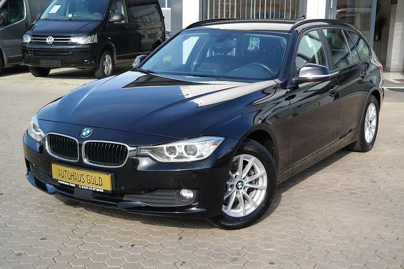 Schwarz Gebraucht 2014 BMW 320 Comfort Edition Kombi | 9.900 € (Fairer Preis) - Bild 1/4
