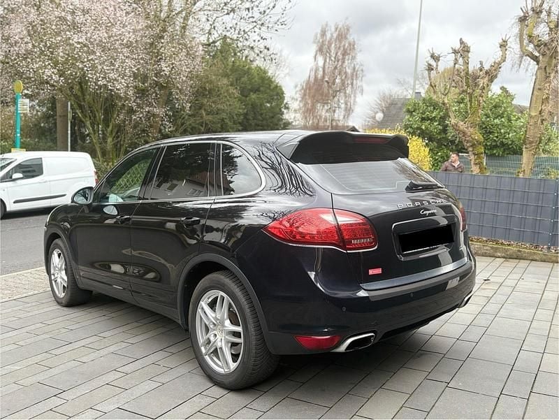 Gebraucht Porsche Cayenne 300 PS (220 kW) 2011 Schwarz SUV