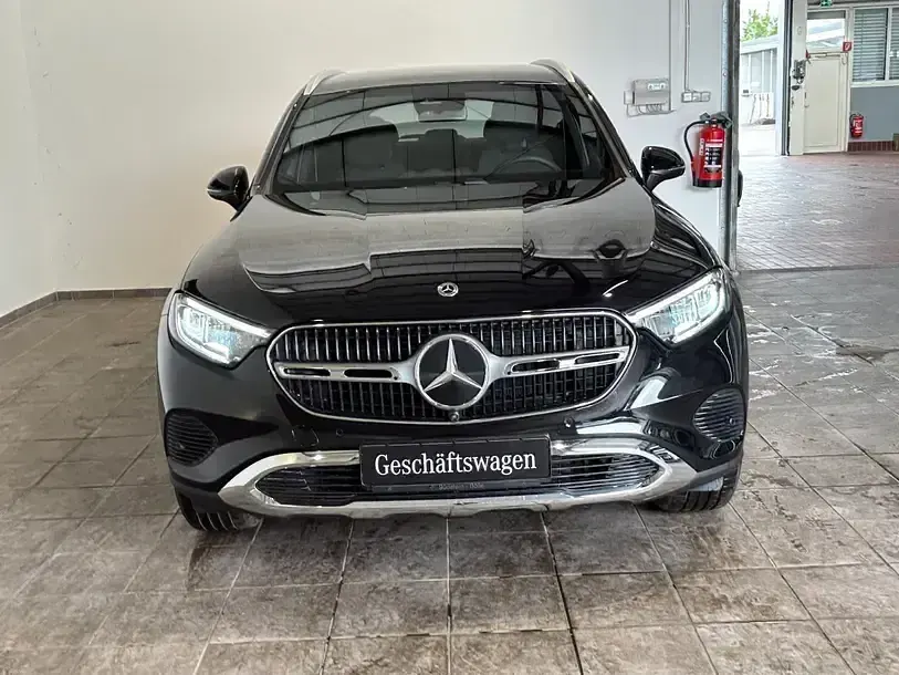 Gebraucht Mercedes GLC200 Avantgarde 204 PS (150 kW) 2026 Schwarz SUV