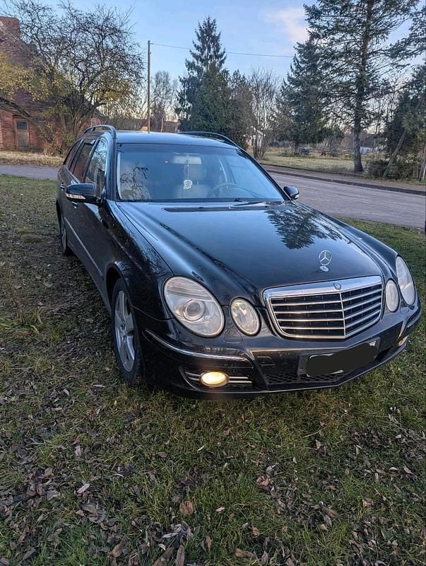 Gebraucht Mercedes E280 190 PS (139 kW) 2007 Schwarz Kombi