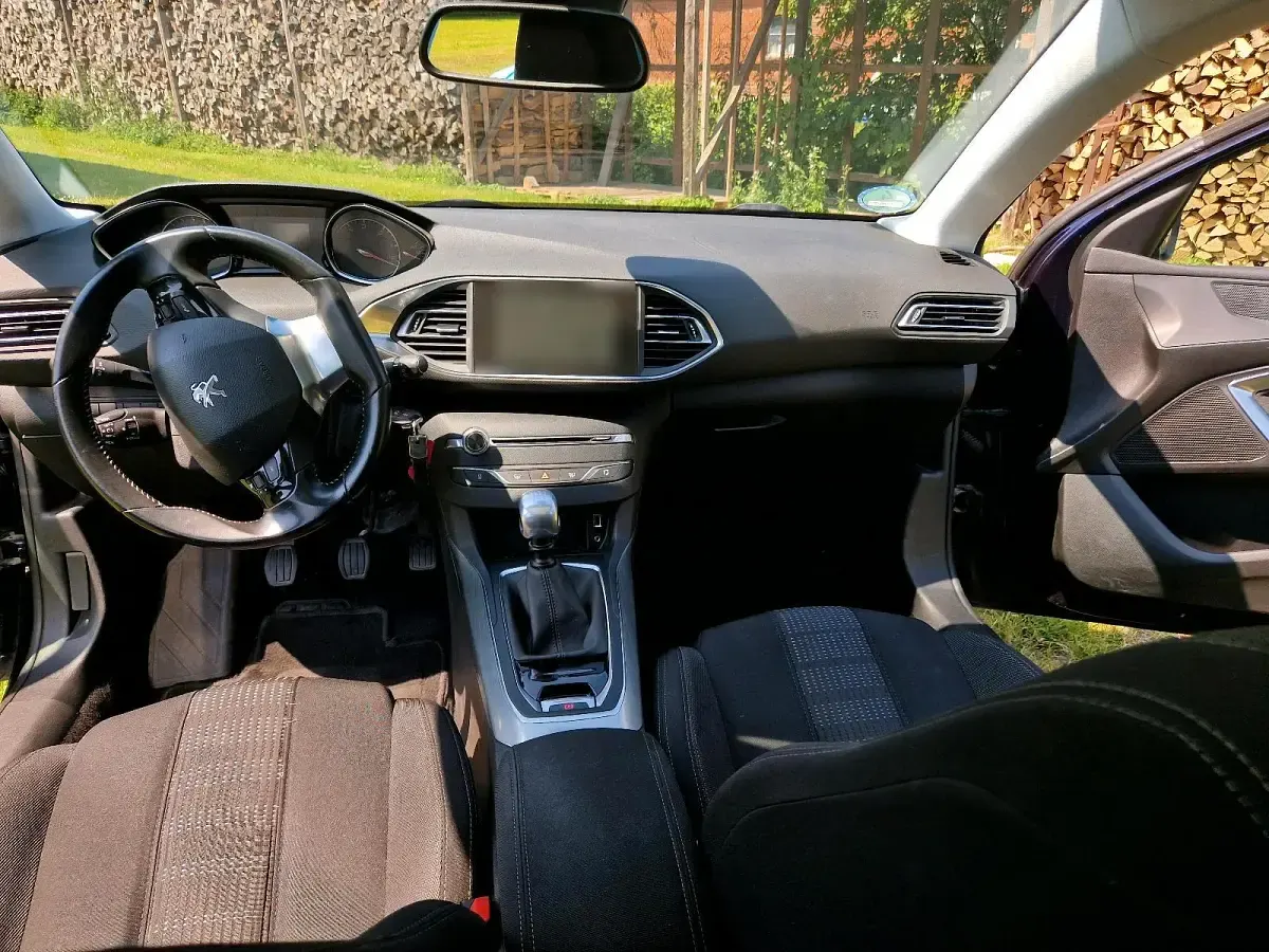 Gebraucht Peugeot 308 Allure 150 PS (110 kW) 2016 Blau Kombi