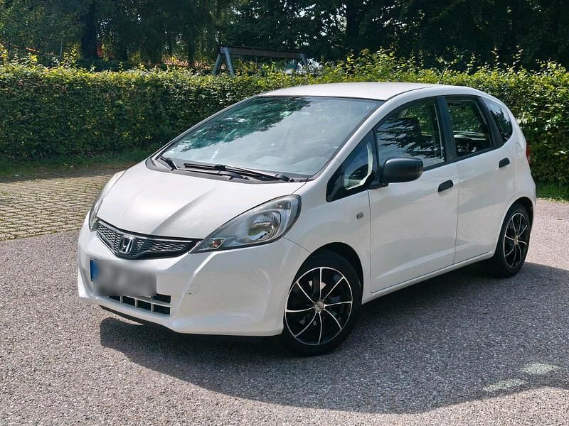 Weiß Gebraucht 2011 Honda Jazz Kleinwagen | 3.700 € (Fairer Preis) - Bild 1/4