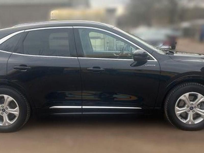 Gebraucht Ford Kuga 152 PS (111 kW) 2021 Andere SUV