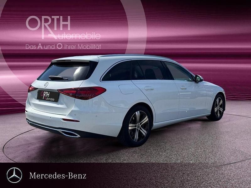 Gebraucht Mercedes C180 170 PS (125 kW) 2025 Weiß Kombi