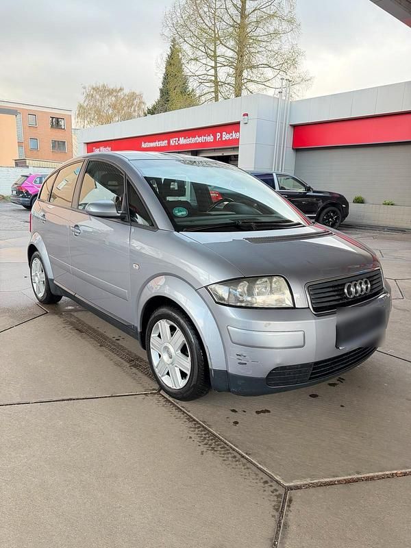 Usata Audi A2 75 CV (55 kW) 2004 Blu Utilitaria