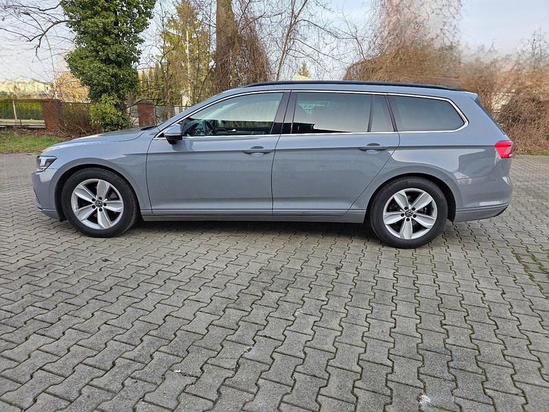 Gebraucht VW Passat Business 200 PS (147 kW) 2022 Grau Kombi