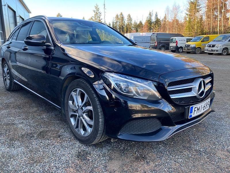 Gebraucht Mercedes C350e 279 PS (205 kW) 2016 Schwarz Limousine