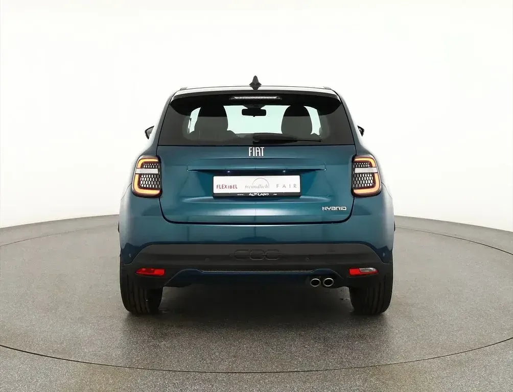 Neu Fiat 600 145 PS (106 kW) 2026 Grün SUV