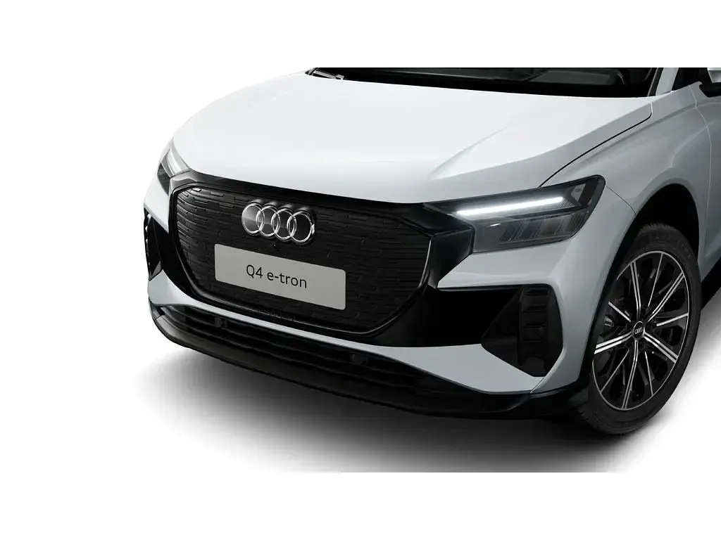 Używany Audi Q4 e-tron Ambiente 150 kW (204 KM) 2025 Biały SUV
