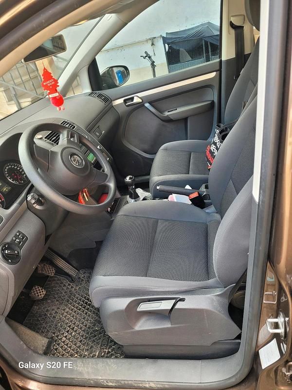 Gebraucht VW Touran 2012 Andere farben Van / Kleinbus