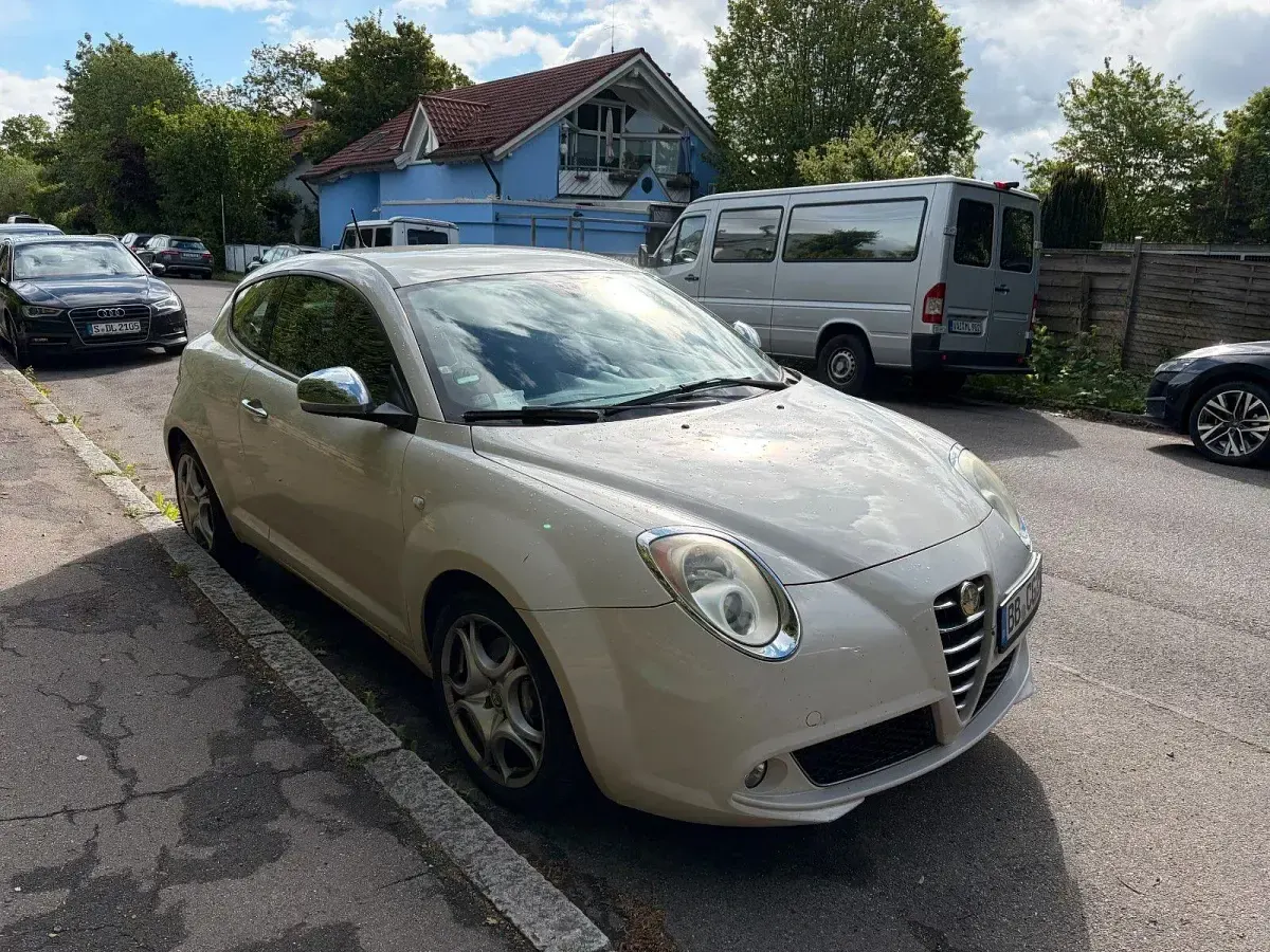 Gebraucht Alfa Romeo MiTo Distinctive 155 PS (114 kW) 2009 Weiß Kleinwagen