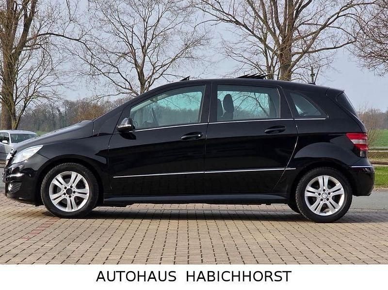 Gebraucht Mercedes B180 109 PS (80 kW) 2008 Schwarz Van / Kleinbus